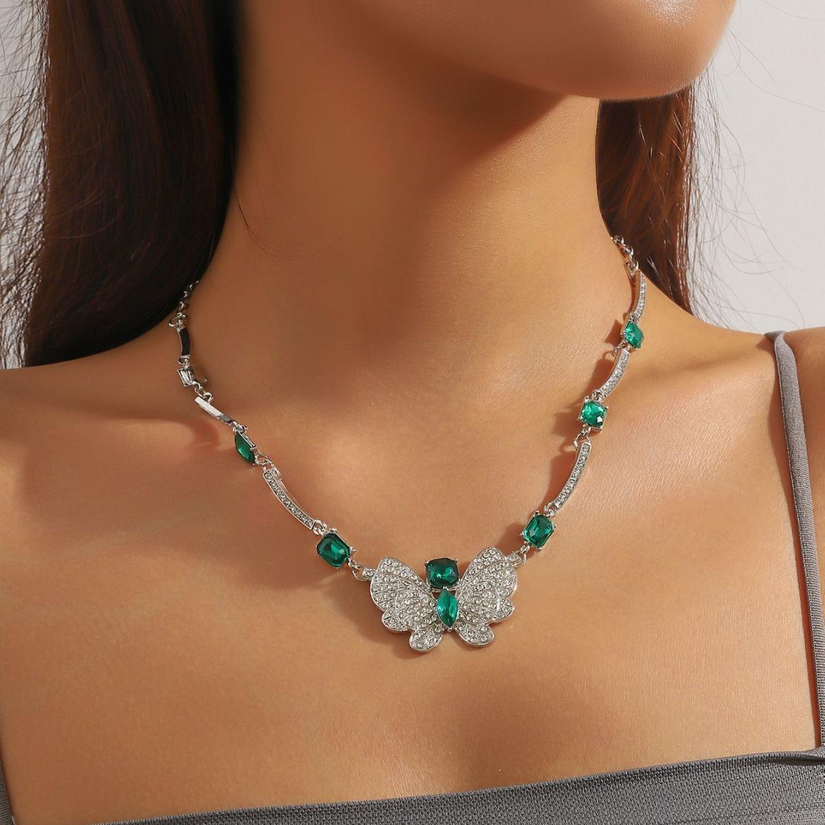 Модное ожерелье для женских украшений зелёный
Модное ожерелье для женских украшений зелёный