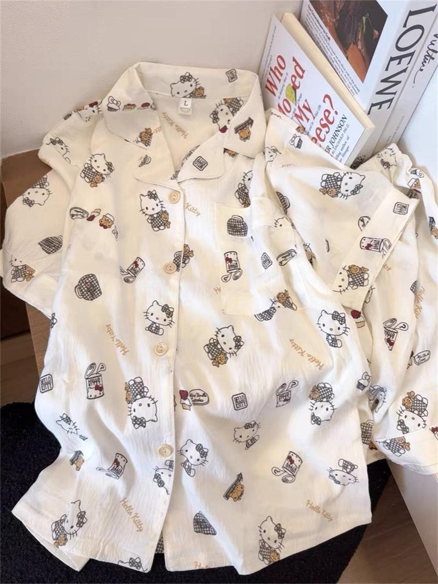 Internet celebrity new sweet print Hello Kitty pajamas women s short-sleeved shorts set girl casual loose loungewear S
Internet celebrity new sweet print Hello Kitty pajamas women s short-sleeved shorts set girl casual loose loungewear S