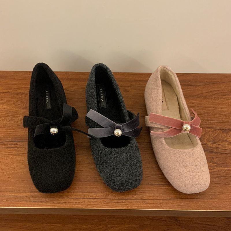 Woolen hair heightening round head velvet single shoes women s 2025 autumn and winter word with bow versatile Mary Jane evening shoes 39
Woolen hair heightening round head velvet single shoes women s 2025 autumn and winter word with bow versatile Mary Jane evening shoes 39