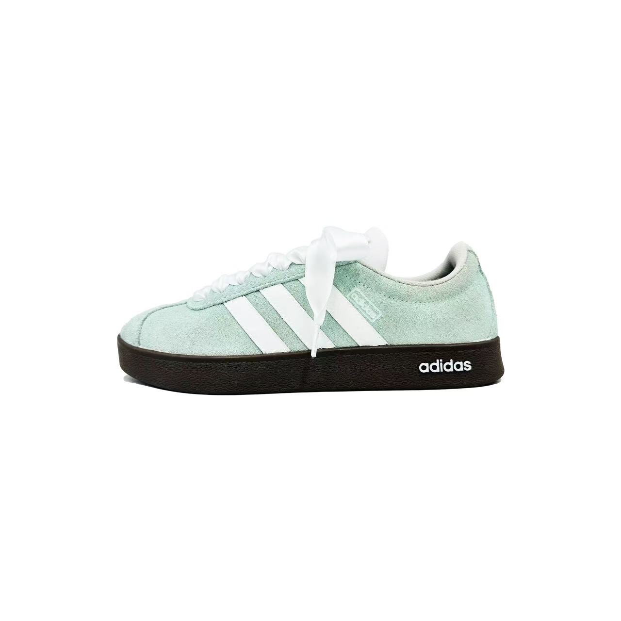 Adidas VL COURT 2.0 Mint Dances Lightly, Sweet Wind Low top Skateboard Shoes Unisex Green White HQ1802(Team1230-) 39⅓
Adidas VL COURT 2.0 Mint Dances Lightly, Sweet Wind Low top Skateboard Shoes Unisex Green White HQ1802(Team1230-) 39⅓