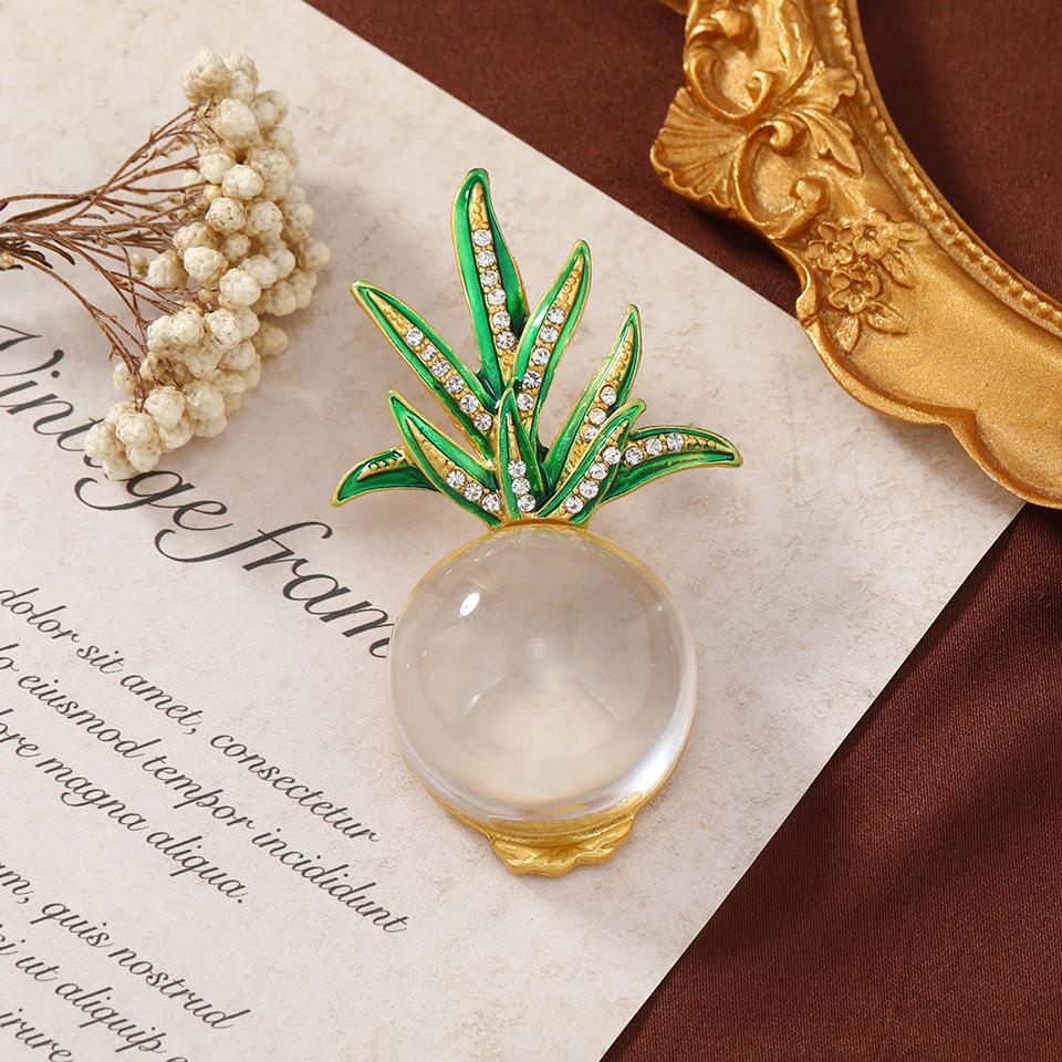 Stylish Transparent Pineapple Jelly Brooch - Women s Fashion Fruit Accessory Pin for Overcoats and Corsages.
Stylish Transparent Pineapple Jelly Brooch - Women s Fashion Fruit Accessory Pin for Overcoats and Corsages.