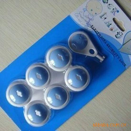 Baby Safety Socket Cover: 2-Phase Protective Cap with Anti-Electric Shock Protection and Suction Card Packaging.
Baby Safety Socket Cover: 2-Phase Protective Cap with Anti-Electric Shock Protection and Suction Card Packaging.