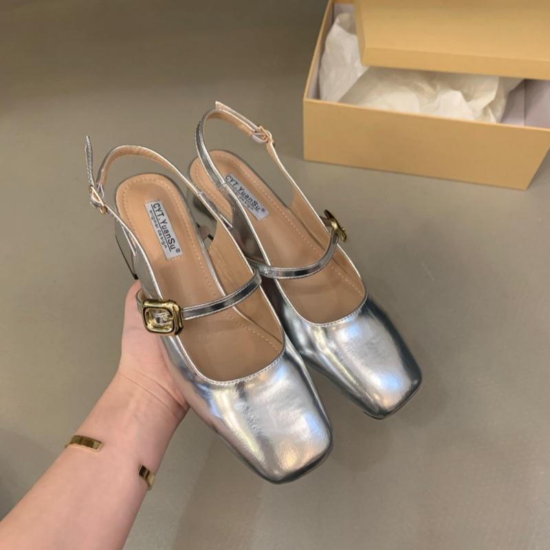 Французские красные туфли-сандалии с квадратным носом на среднем высоком каблуке, серебристые туфли-лодочки Мэри Джейн, новинка лета 2025 35
Французские красные туфли-сандалии с квадратным носом на среднем высоком каблуке, серебристые туфли-лодочки Мэри Джейн, новинка лета 2025 35