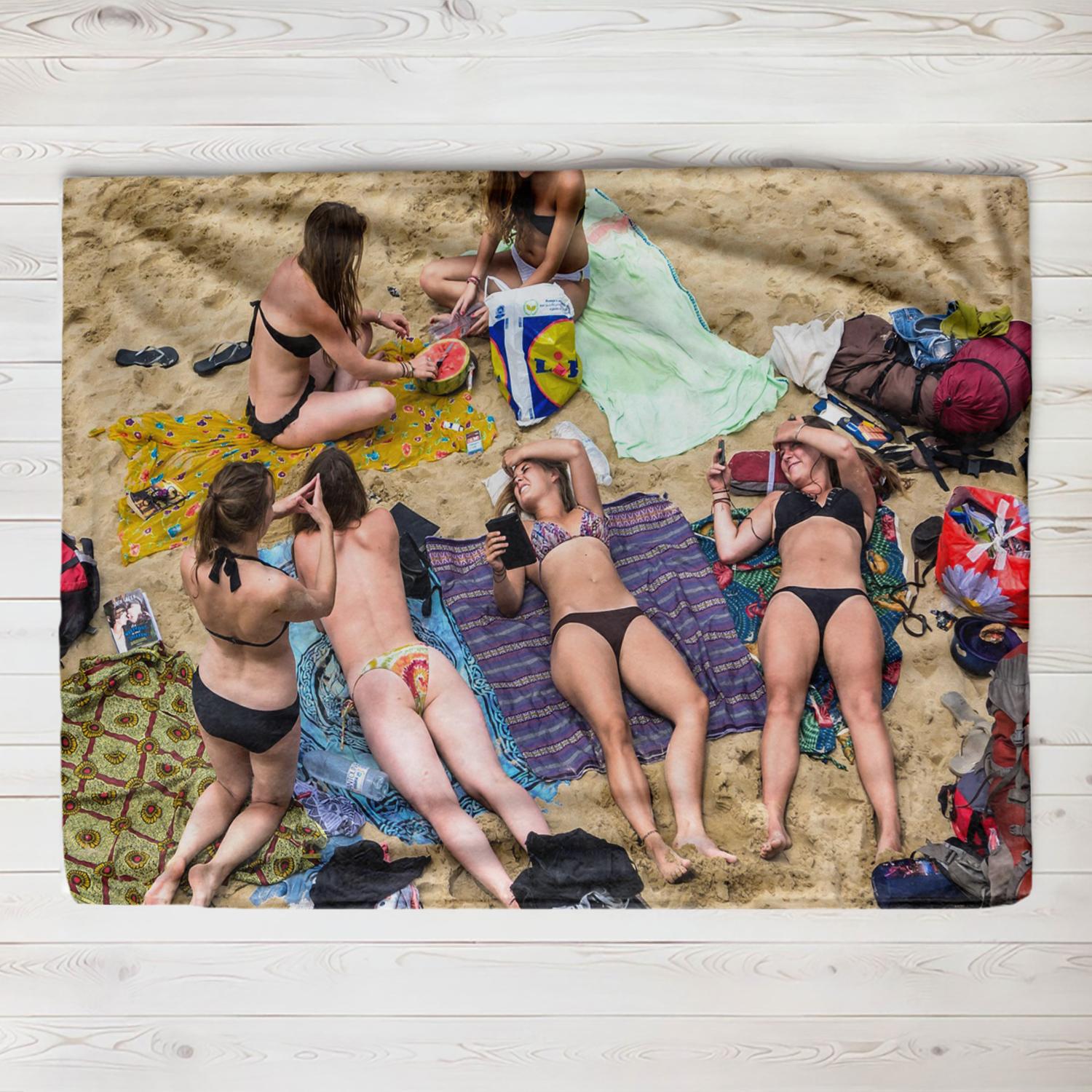 Cool beach bikini in summer Print Shout Printed Blanket Soft Fleece Warm Flannel Life Throw Blankets for Sofa Bedding 75x90cm
Cool beach bikini in summer Print Shout Printed Blanket Soft Fleece Warm Flannel Life Throw Blankets for Sofa Bedding 75x90cm