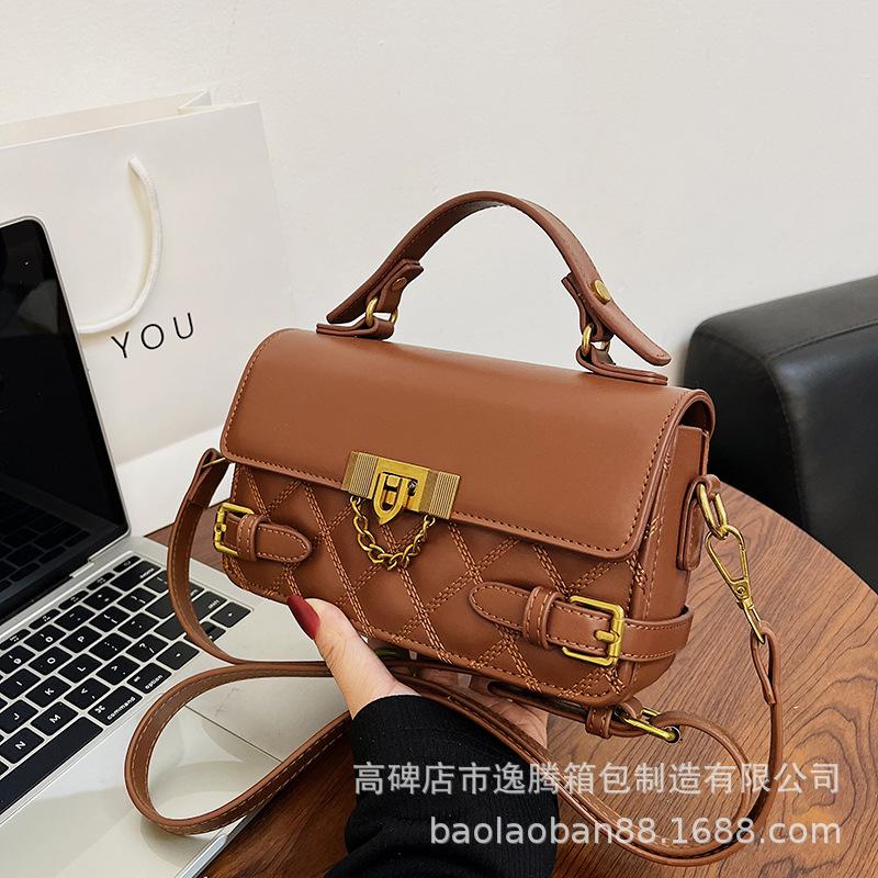 Сумка женская осень 2024 новый модный дизайн sense нишевая сумка-мессенджер портативная женская ромбовидная квадратная сумка коричневый
Сумка женская осень 2024 новый модный дизайн sense нишевая сумка-мессенджер портативная женская ромбовидная квадратная сумка коричневый