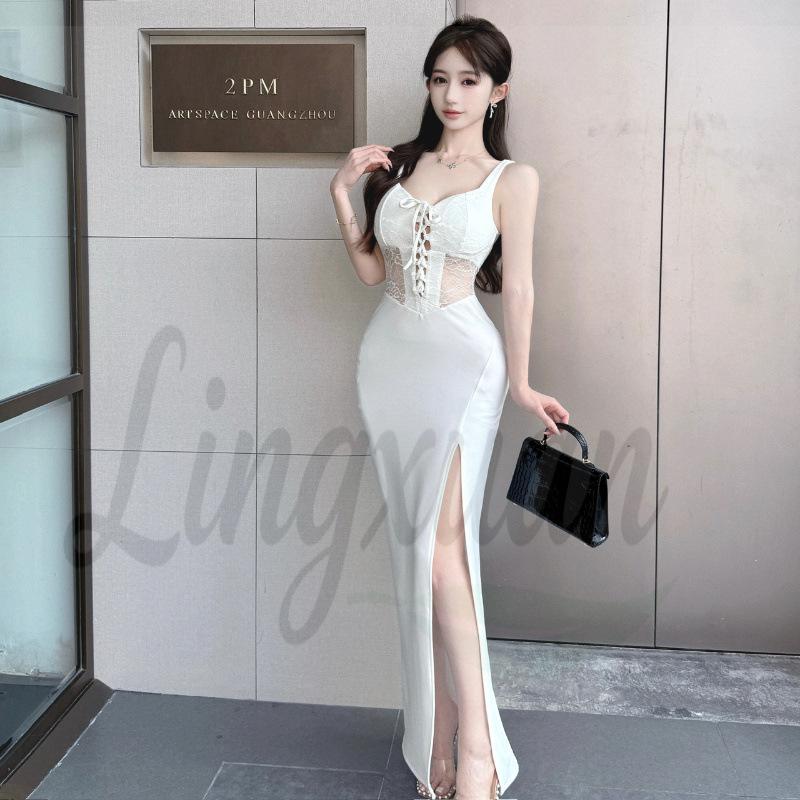 Elegant Lace Patchwork Spaghetti Strap Evening Gown with Slit and Revealing Design Medium белый
Elegant Lace Patchwork Spaghetti Strap Evening Gown with Slit and Revealing Design Medium белый