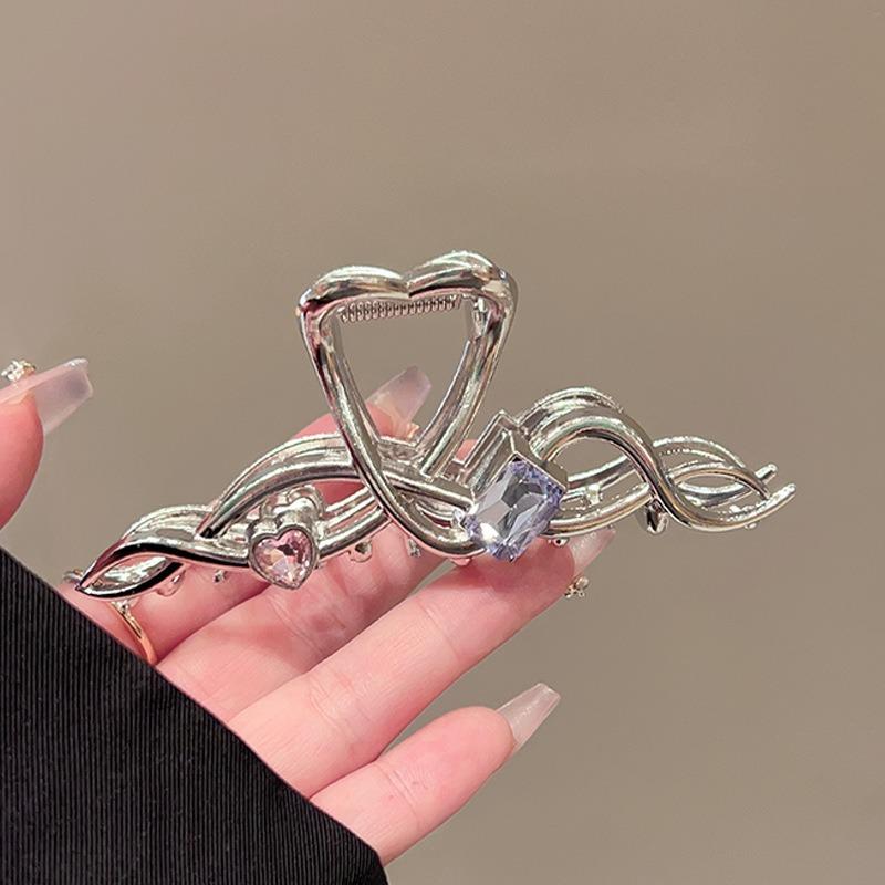 Simple Fashionable Sweet Spicy Sparkling Heart-shaped Lines Women Alloy Hair Claw Clip Convenient For Daily Wear Hair Accessorie
Simple Fashionable Sweet Spicy Sparkling Heart-shaped Lines Women Alloy Hair Claw Clip Convenient For Daily Wear Hair Accessorie
