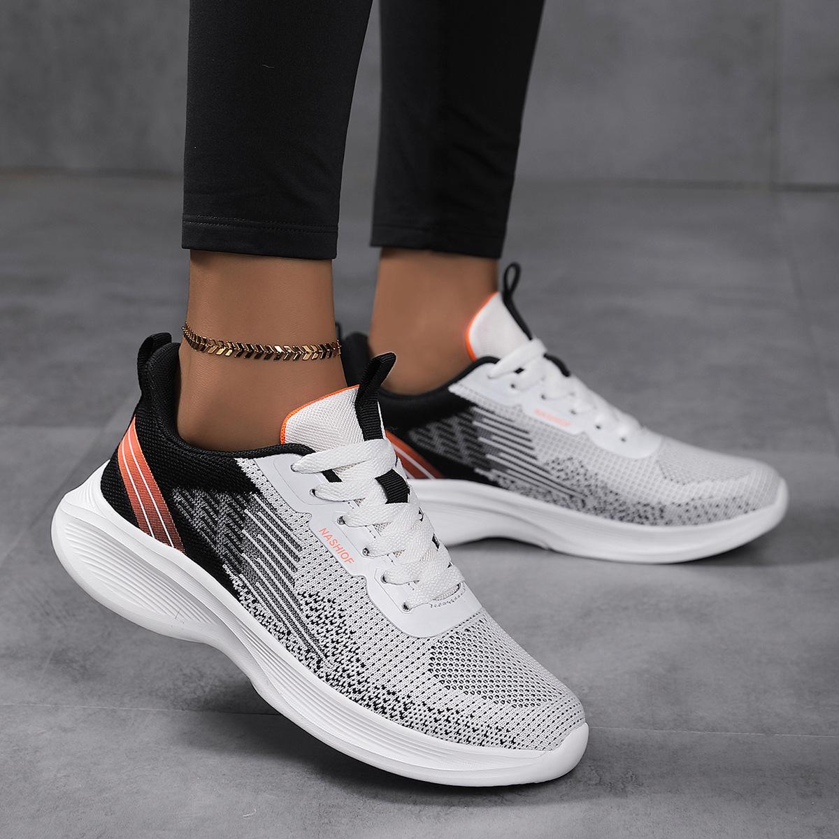 Large size fly-woven sneakers soft sole lightweight mesh breathable running shoes lightweight breathable 42 синій
Large size fly-woven sneakers soft sole lightweight mesh breathable running shoes lightweight breathable 42 синій