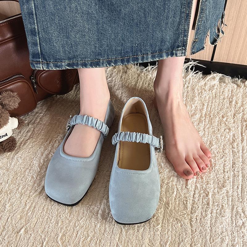 Candy color flat-soled suede single shoes women s shoes 2025 spring new French soft-soled Mary Jane evening shoes 40 синій
Candy color flat-soled suede single shoes women s shoes 2025 spring new French soft-soled Mary Jane evening shoes 40 синій