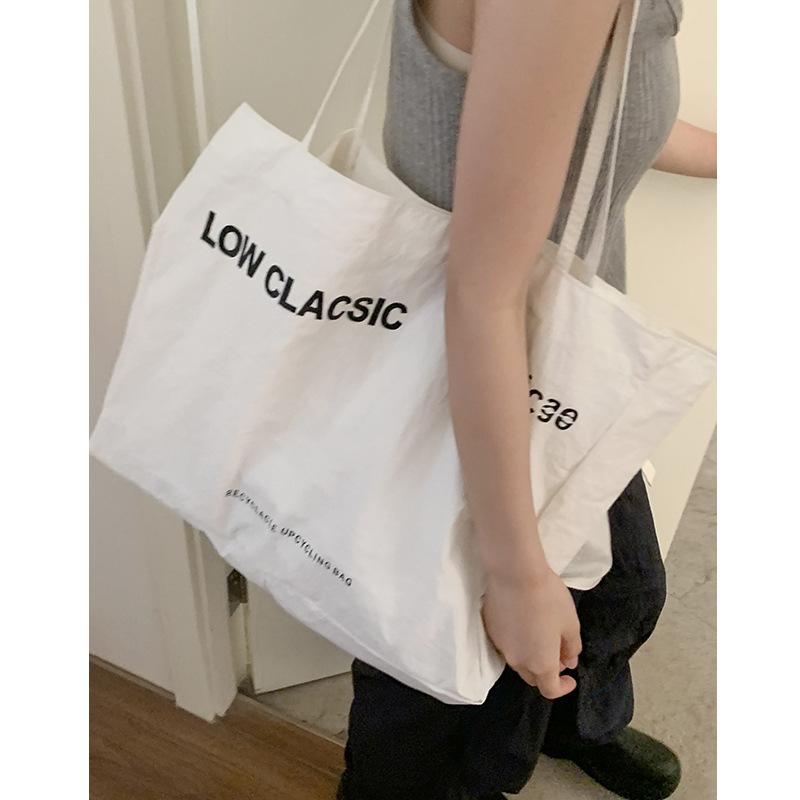 Summer Alphabet Canvas Bag Women s 2 New Trendy Fashion Tote Bag Student Leisure Large Capacity Shopping Bag Standard белый
Summer Alphabet Canvas Bag Women s 2 New Trendy Fashion Tote Bag Student Leisure Large Capacity Shopping Bag Standard белый