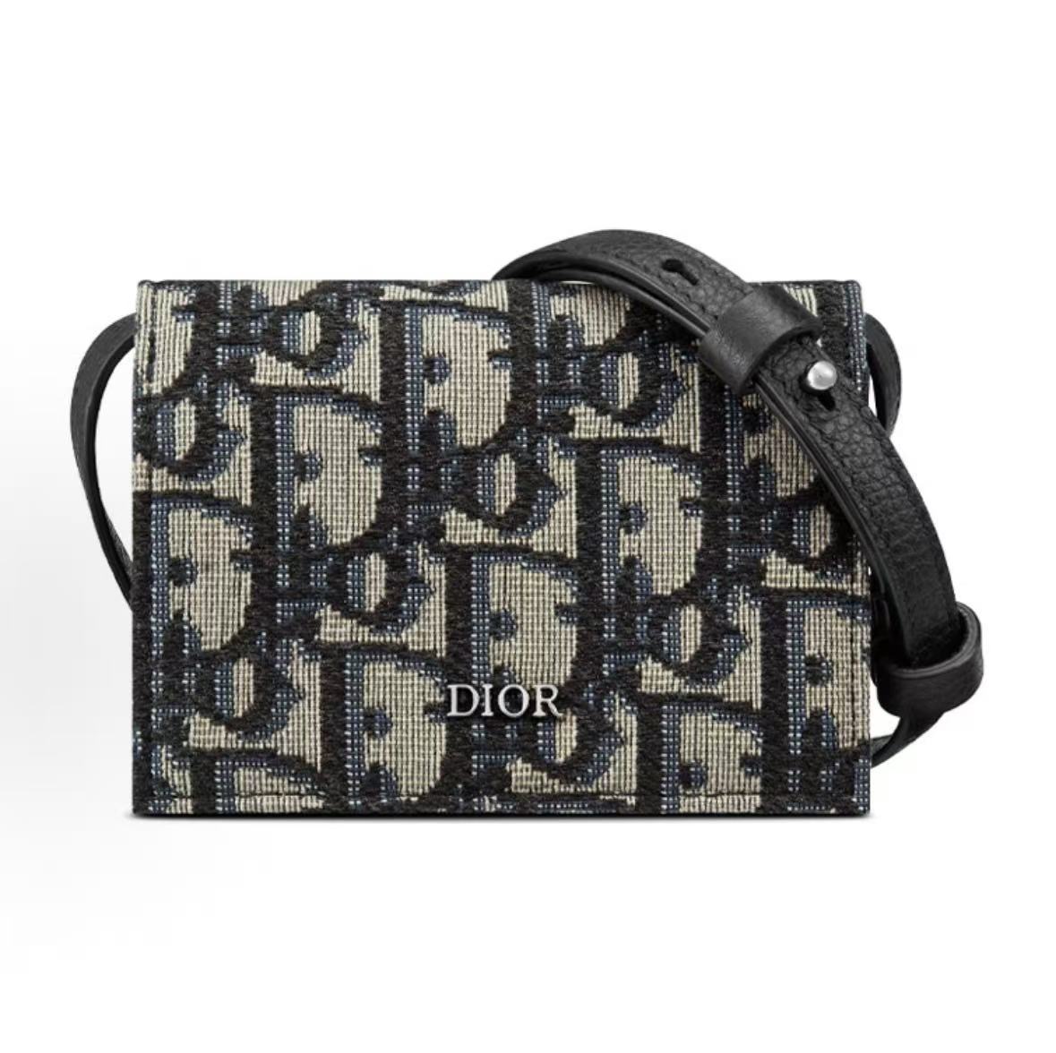 Dior Oblique Embroidered Classic Monogram Canvas Crossbody Bag Card Holder Coin Purse Mini Women Bags Denim-Blue 2ESBC262YSE-H05E Gift Set(Basic Set+Box+Shopping Bag)
Dior Oblique Embroidered Classic Monogram Canvas Crossbody Bag Card Holder Coin Purse Mini Women Bags Denim-Blue 2ESBC262YSE-H05E Gift Set(Basic Set+Box+Shopping Bag)