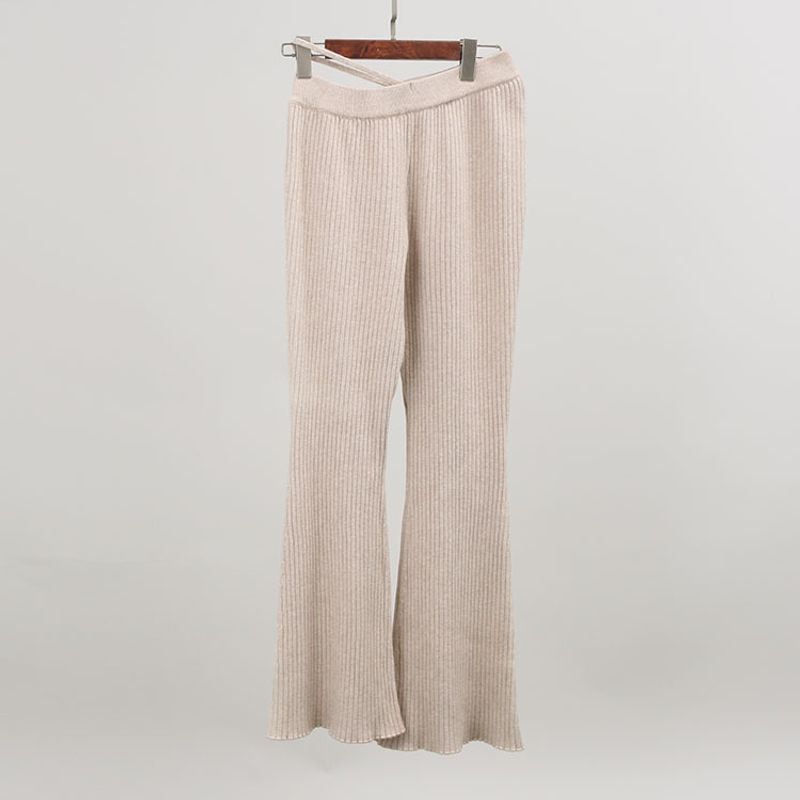 Niche Design Super Spicy Cut Out Slightly Flared Slim Looking Elastic Stretch Casual Knitted Pants Oats All yards
Niche Design Super Spicy Cut Out Slightly Flared Slim Looking Elastic Stretch Casual Knitted Pants Oats All yards