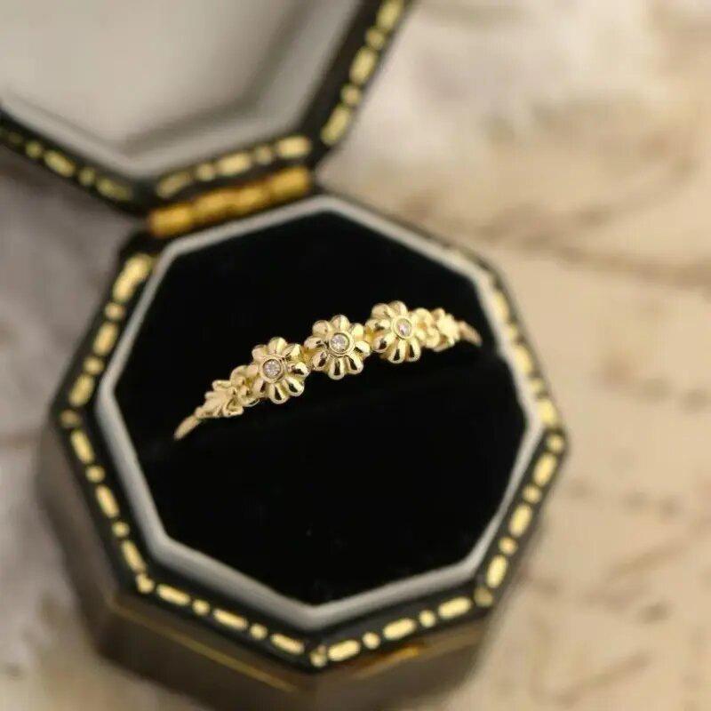 European and American High-end Fashion Temperament Flower Forest Ring Women s Simple Small Fresh Zircon New Countryside Ring 6
European and American High-end Fashion Temperament Flower Forest Ring Women s Simple Small Fresh Zircon New Countryside Ring 6