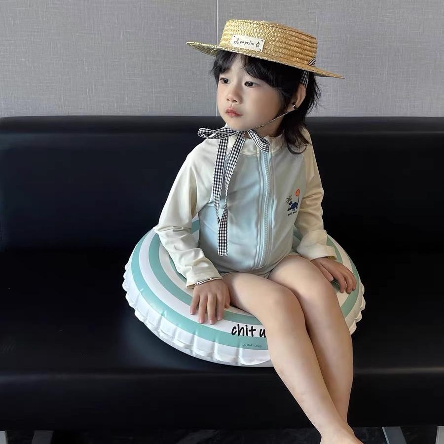 Kids Long Sleeve One-Piece Swimsuit: Sun Protection, Quick-Drying, Perfect for Beach or Hot Springs 140 (Height ~130cm)
Kids Long Sleeve One-Piece Swimsuit: Sun Protection, Quick-Drying, Perfect for Beach or Hot Springs 140 (Height ~130cm)
