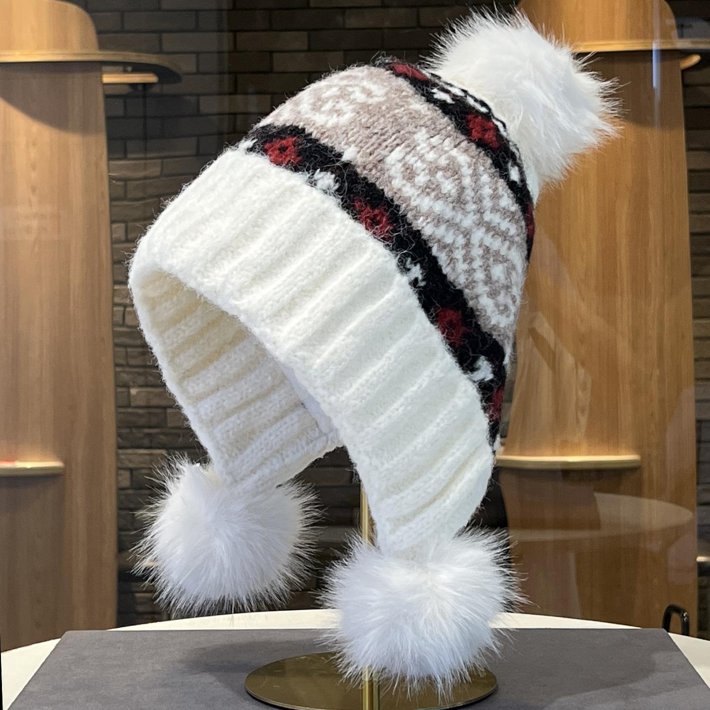 Новая вязаная шапка в стиле Fair Isle с помпоном и клетчатым узором для женщин на осень и зиму, для защиты от холода и сохранения тепла, утолщенная и бархатная, универсальная M(56-58cm)
Новая вязаная шапка в стиле Fair Isle с помпоном и клетчатым узором для женщин на осень и зиму, для защиты от холода и сохранения тепла, утолщенная и бархатная, универсальная M(56-58cm)