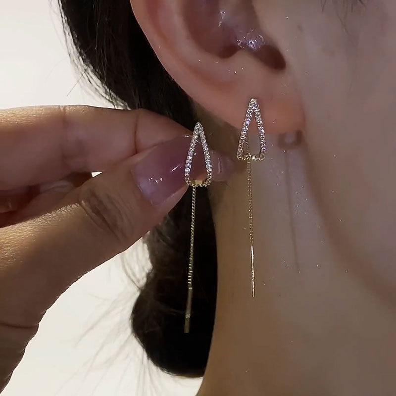 Waterdrop Ear Wire Women s Round Face Slimming Earrings with High-end Style Rings
Waterdrop Ear Wire Women s Round Face Slimming Earrings with High-end Style Rings