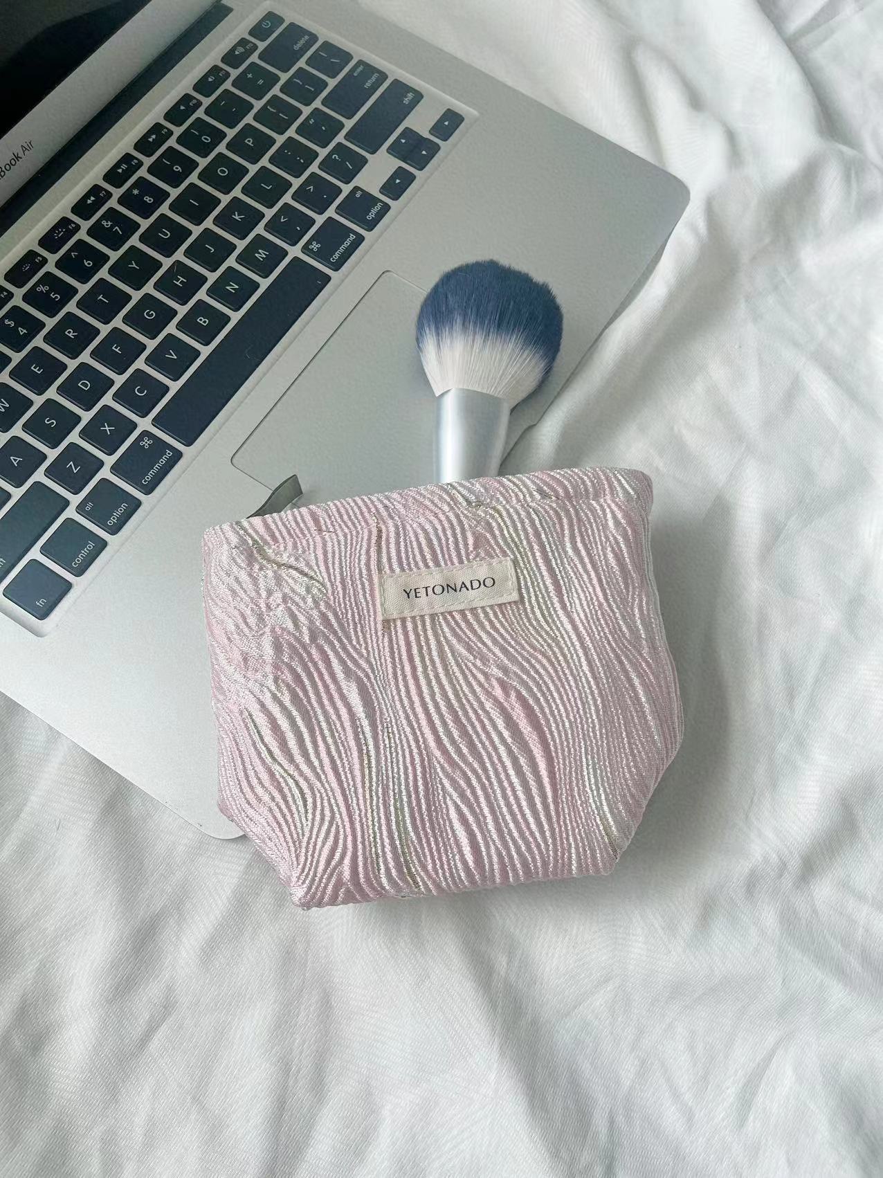 S/M/L Jacquard Premium Makeup Bag Women Toiletry Bag Travel Wash Bags Cosmetic Bag Large Capacity Inner Bags Cosmetic Organizer
S/M/L Jacquard Premium Makeup Bag Women Toiletry Bag Travel Wash Bags Cosmetic Bag Large Capacity Inner Bags Cosmetic Organizer