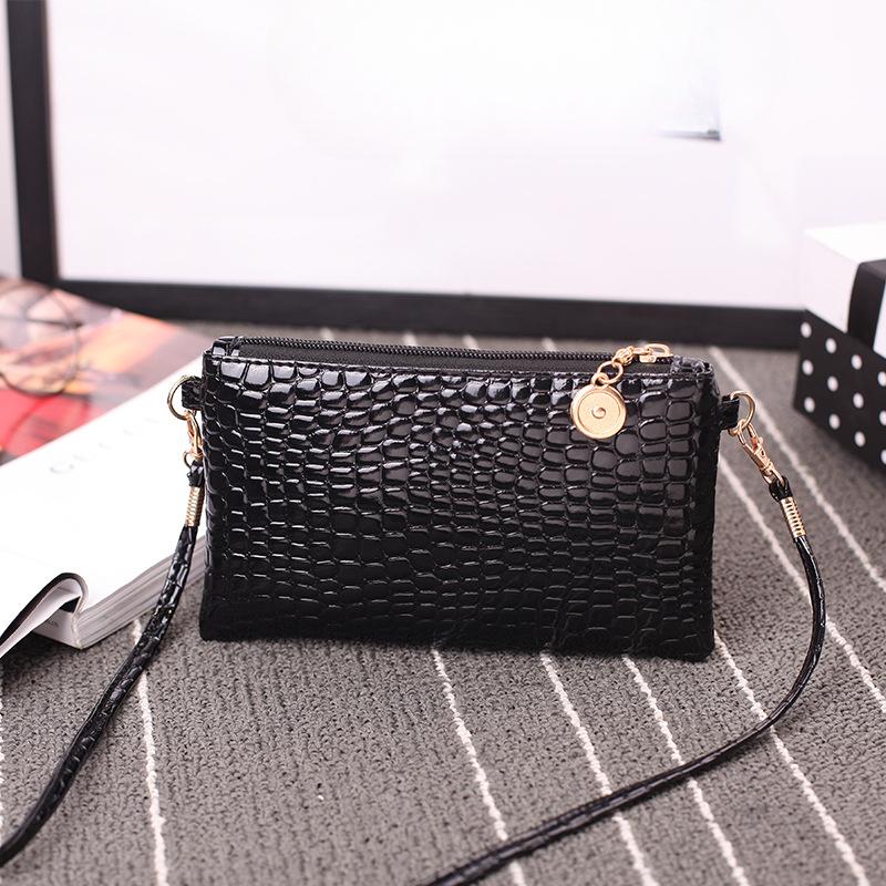 Crocodile Pattern Small Square Bag Women s Japanese and Korean Coin Bag Holding One Shoulder Crossbody Bag Patent Leather Key Mobile Coin Wallet
Crocodile Pattern Small Square Bag Women s Japanese and Korean Coin Bag Holding One Shoulder Crossbody Bag Patent Leather Key Mobile Coin Wallet