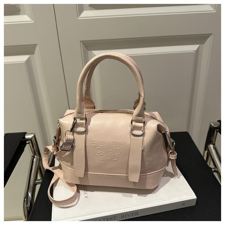 Glossy casual simplicity 2025 summer letter indentation new fashion casual messenger shoulder portable pillow bag рожевий
Glossy casual simplicity 2025 summer letter indentation new fashion casual messenger shoulder portable pillow bag рожевий