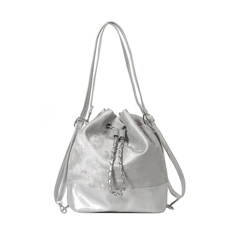 Bucket bag women s 2025 new niche design chain backpack women s high-end fashion crossbody white backpack серебряный
Bucket bag women s 2025 new niche design chain backpack women s high-end fashion crossbody white backpack серебряный