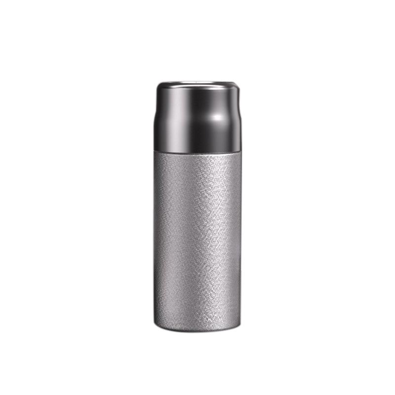 Titanium Stainless Steel Vacuum Tumbler Leak-Proof Pop-up Lid Coffee Mug Insulated Sports Water Bottle with Strainer 480ML (16OZ) срібний
Titanium Stainless Steel Vacuum Tumbler Leak-Proof Pop-up Lid Coffee Mug Insulated Sports Water Bottle with Strainer 480ML (16OZ) срібний