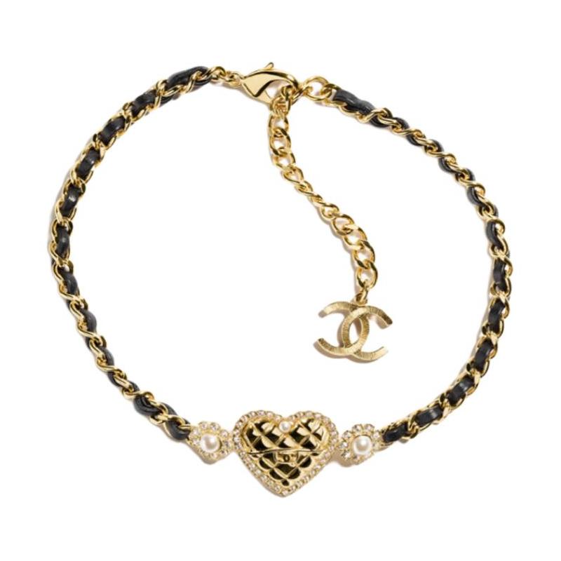 CHANEL 24A love design metal lambskin crystal glass pearl rhinestone necklace men and women same style couple model black чорний
CHANEL 24A love design metal lambskin crystal glass pearl rhinestone necklace men and women same style couple model black чорний