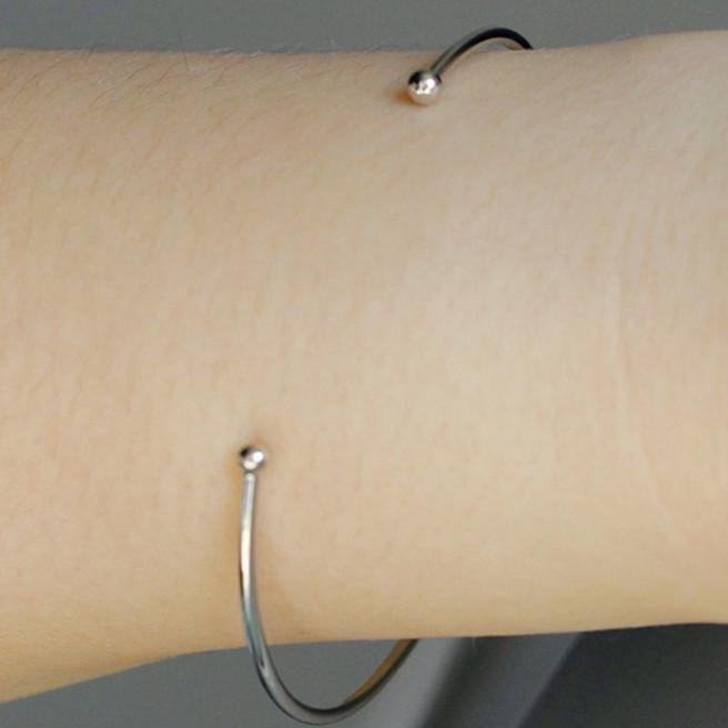 Tiny Thin Open Cuff for Wpmen New Punk Hiphop Triangle Bangles Leaf Arrow Bijoux Geometric pulseras mujer Wholesale Lot
Tiny Thin Open Cuff for Wpmen New Punk Hiphop Triangle Bangles Leaf Arrow Bijoux Geometric pulseras mujer Wholesale Lot