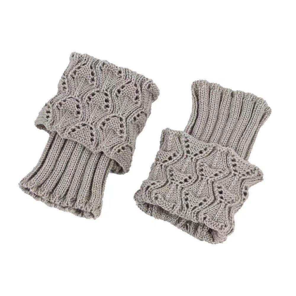 Women s Foot and Ankle Warmers: Socks, Leg Warmers, Shoe Covers, Wrist and Ankle Guards, Shin Protection.
Women s Foot and Ankle Warmers: Socks, Leg Warmers, Shoe Covers, Wrist and Ankle Guards, Shin Protection.