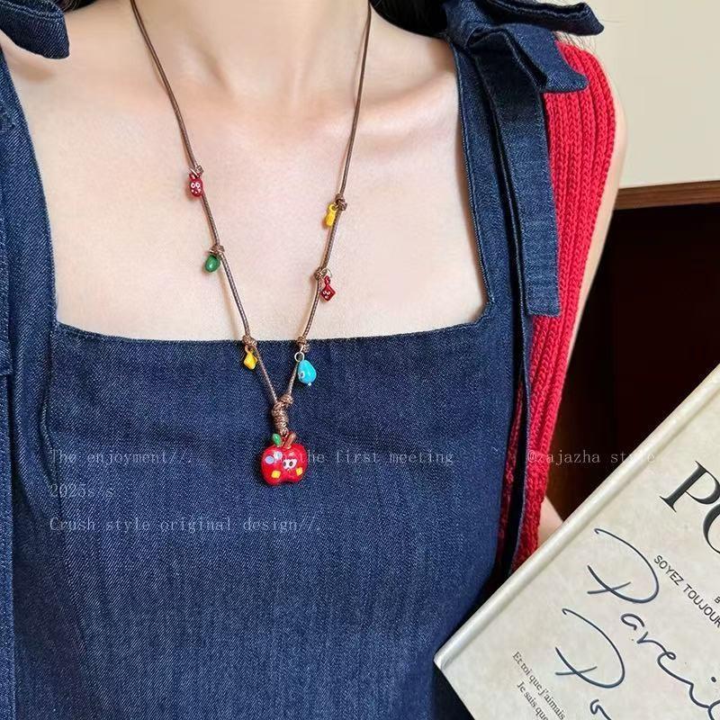 Colorful apple braided necklace for women, niche pendant accessories
Colorful apple braided necklace for women, niche pendant accessories