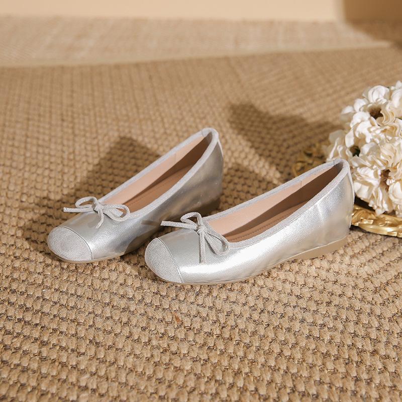 Yuexinwang leather flat for Huizhou women s shoes Su Yinyin with the same inner height increase shoes flat bottom pregnant women wear Doudou shoes wom 35 серебряный
Yuexinwang leather flat for Huizhou women s shoes Su Yinyin with the same inner height increase shoes flat bottom pregnant women wear Doudou shoes wom 35 серебряный