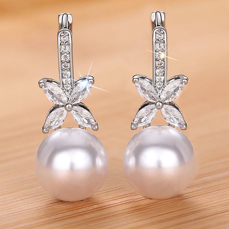 Huitan Charming Flower CZ Design Women Imitation Pearl Drop Earrings for Wedding Engagement Versatile Accessories Trendy Zircon
Huitan Charming Flower CZ Design Women Imitation Pearl Drop Earrings for Wedding Engagement Versatile Accessories Trendy Zircon