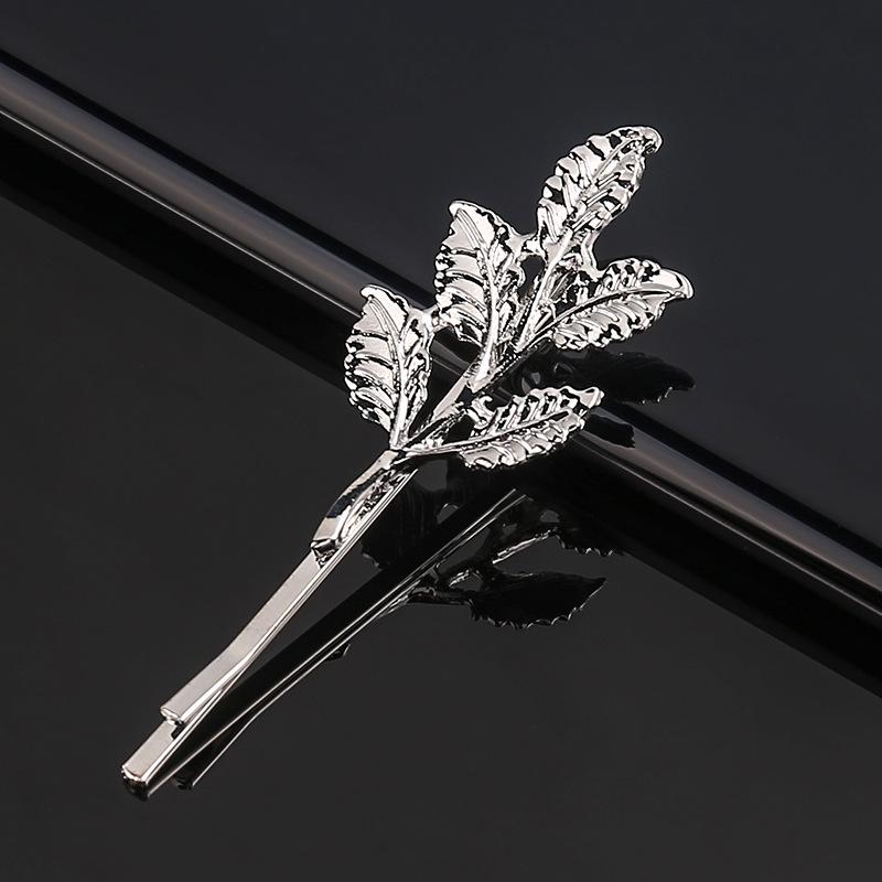 Seashell and Bee Alloy Hair Clip for Women s Bangs
Seashell and Bee Alloy Hair Clip for Women s Bangs