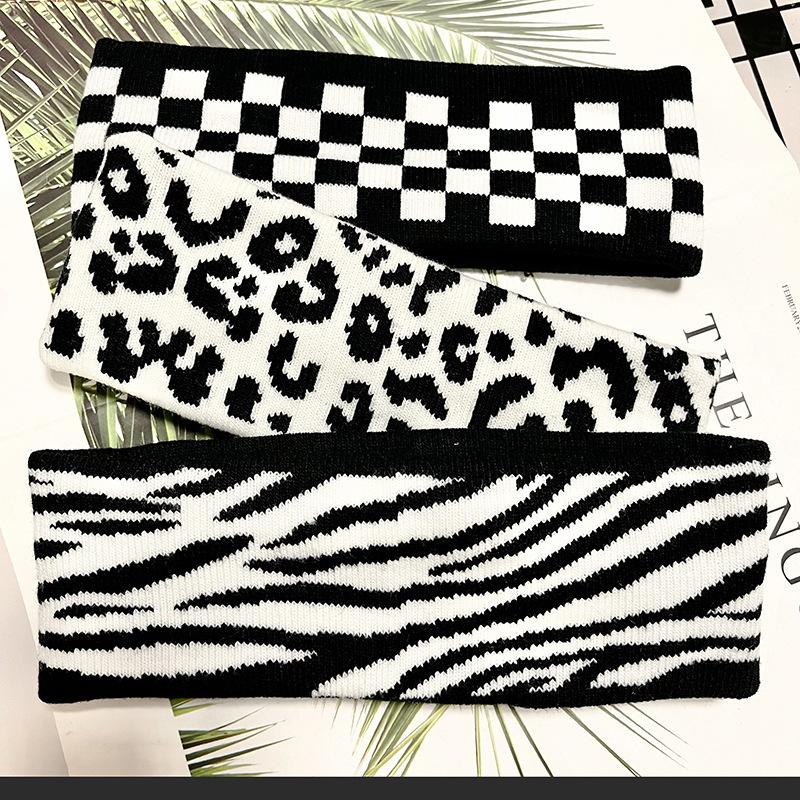Winter Black White Series Knitted Sport Hairband Warm Headband Women Girls Hair Head Hoop Bands Accessories Headdress Headwear 20x6.5 cm
Winter Black White Series Knitted Sport Hairband Warm Headband Women Girls Hair Head Hoop Bands Accessories Headdress Headwear 20x6.5 cm