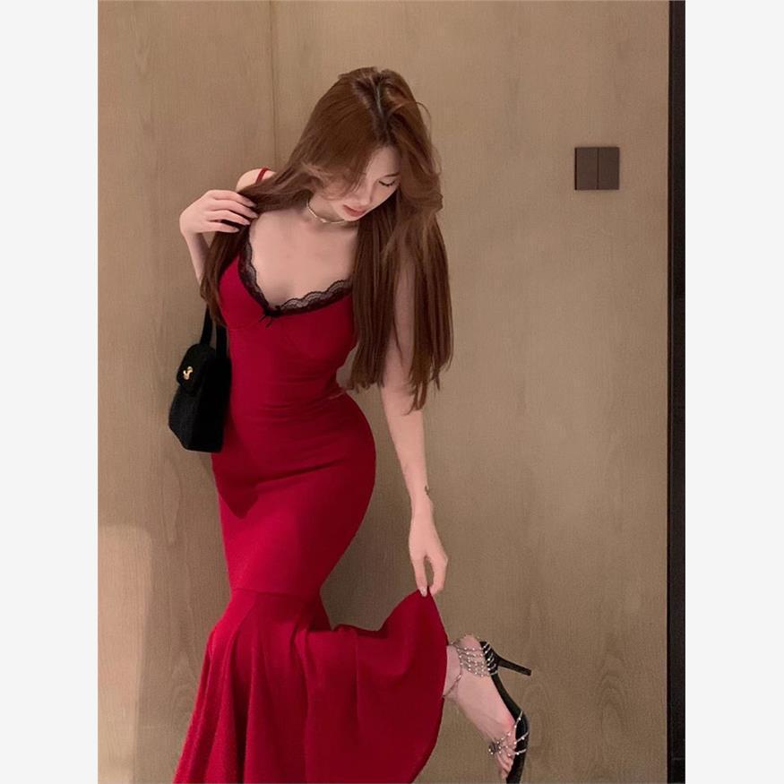 Sweet & Spicy Red Spaghetti Strap Birthday Dress with Lace Waist-Hugging Fishtail Skirt Small
Sweet & Spicy Red Spaghetti Strap Birthday Dress with Lace Waist-Hugging Fishtail Skirt Small