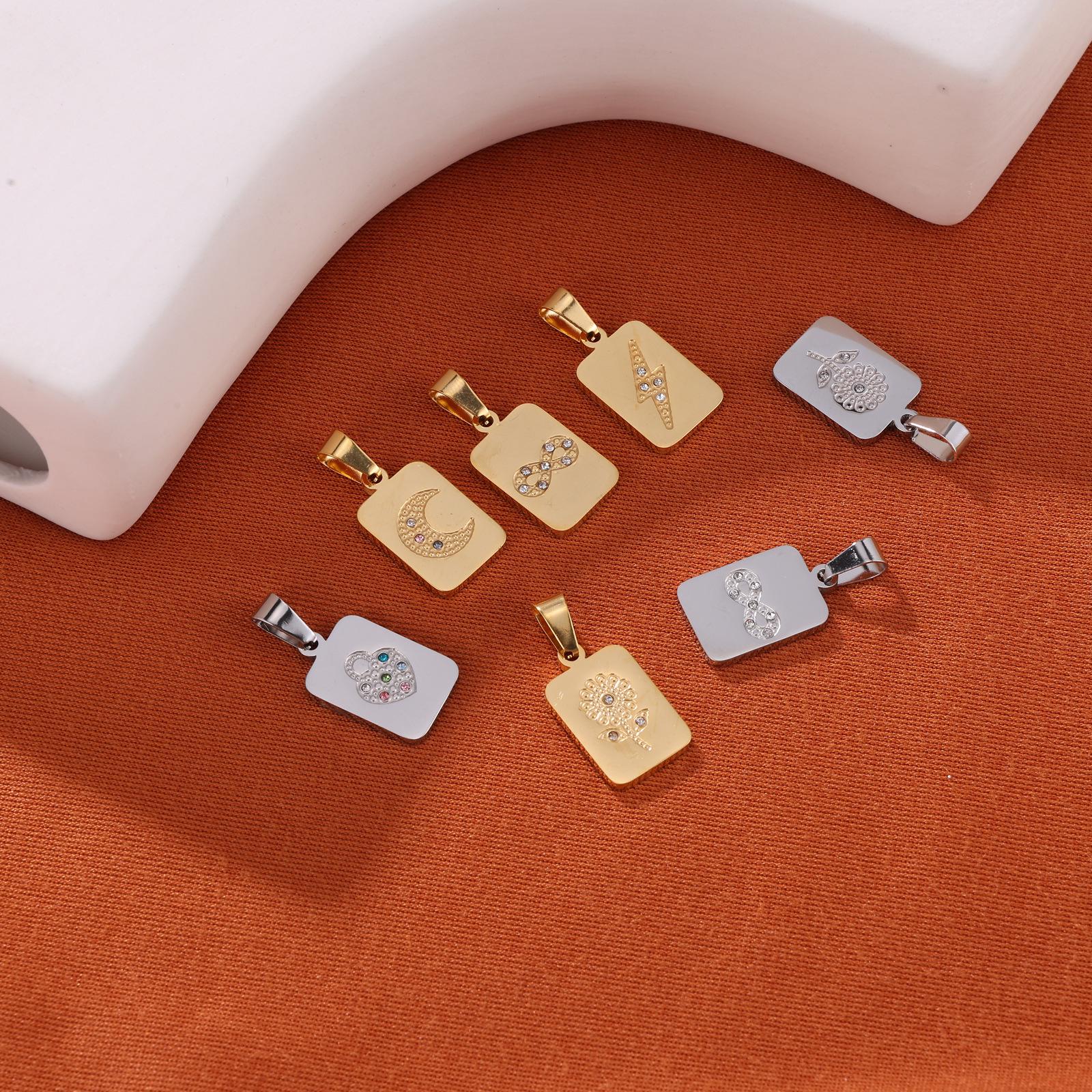 18K Gold Versatile Women s Stainless Steel Square Pendant Necklace - High-End Luxury Accessory
18K Gold Versatile Women s Stainless Steel Square Pendant Necklace - High-End Luxury Accessory
