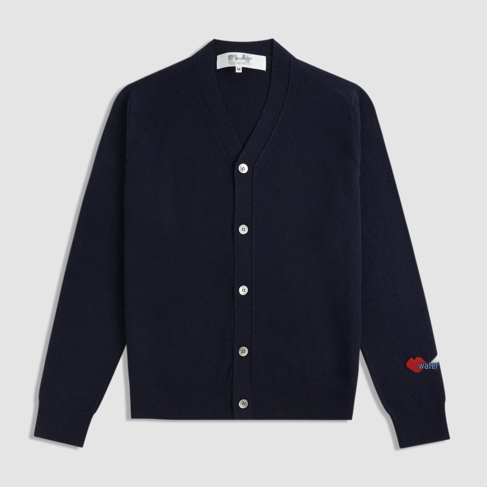 Кардиган CDG Kawakubo Мозаика Красное Сердце: Свитер из шерсти крупной вязки с V-образным вырезом Large темно-синий
Кардиган CDG Kawakubo Мозаика Красное Сердце: Свитер из шерсти крупной вязки с V-образным вырезом Large темно-синий