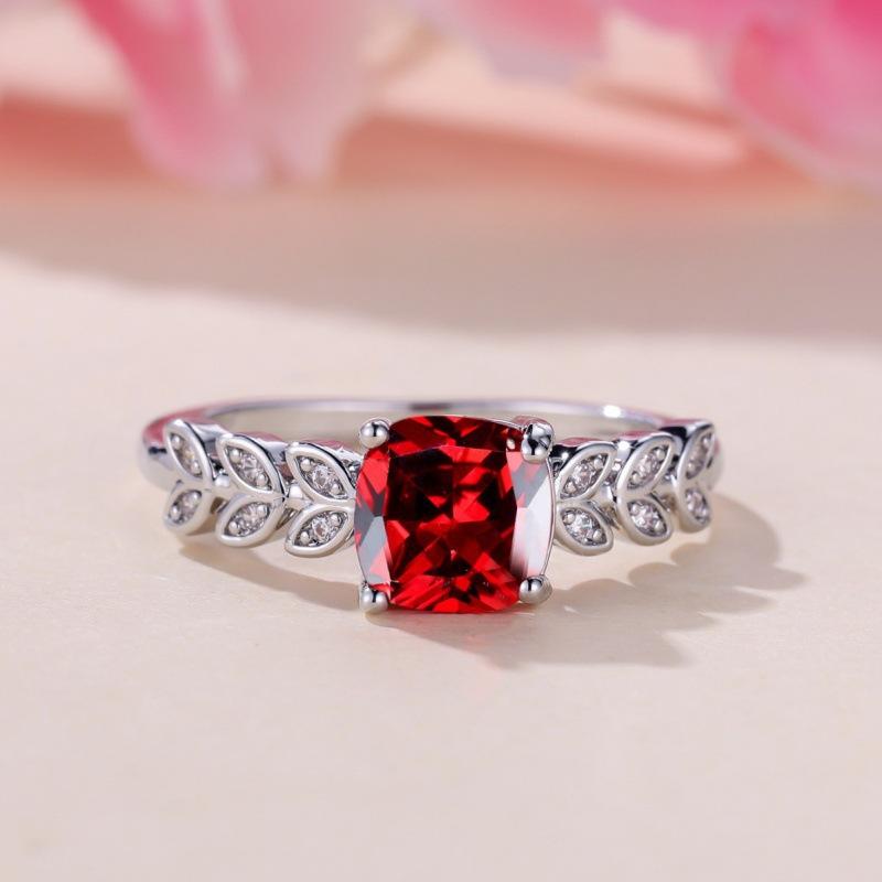 White K leaf edge red diamond ring temperament jewelry No. 5
White K leaf edge red diamond ring temperament jewelry No. 5