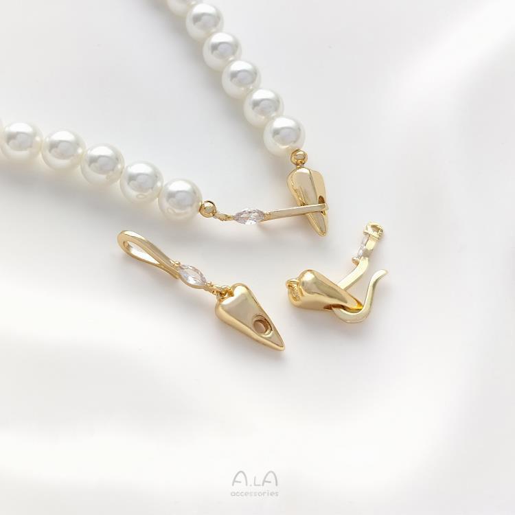 14K Gold Filled Peach Heart Fishhook Clasp for Bracelets & Necklaces - Color Preserving OT Closure, DIY Jewelry Connector.
14K Gold Filled Peach Heart Fishhook Clasp for Bracelets & Necklaces - Color Preserving OT Closure, DIY Jewelry Connector.