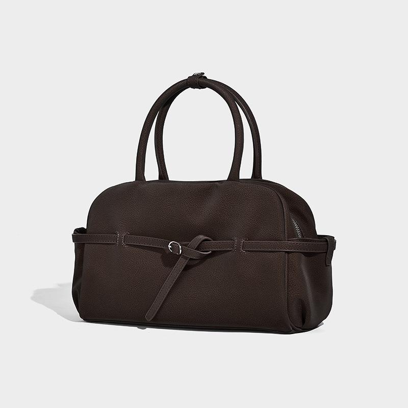 Винтажная матовая сумка для женщин 2025 Осень Зима Новая Повседневная сумка-тоут большой вместимости Универсальная простая сумка через плечо коричневый
Винтажная матовая сумка для женщин 2025 Осень Зима Новая Повседневная сумка-тоут большой вместимости Универсальная простая сумка через плечо коричневый