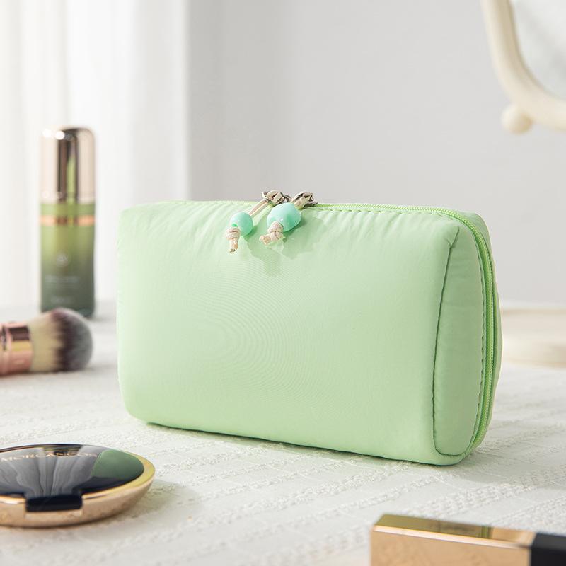 Large Capacity Makeup Storage Bag Portable Nylon Lipstick Bag Multiple Partitioned Macaron Color Toiletry Cosmetic Bags зелений
Large Capacity Makeup Storage Bag Portable Nylon Lipstick Bag Multiple Partitioned Macaron Color Toiletry Cosmetic Bags зелений
