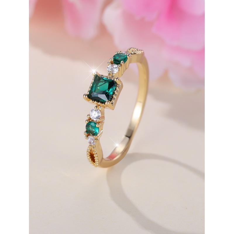 Gold Emerald Glass Square Edge Cross Ring no. 5
Gold Emerald Glass Square Edge Cross Ring no. 5