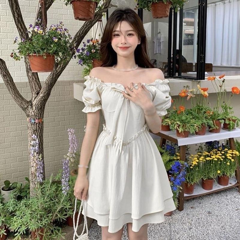 Винтажное мини-платье с пышными рукавами, платье Лолиты, женское элегантное фея с квадратным воротником, кружевным бантом, лоскутное абрикосовое
Винтажное мини-платье с пышными рукавами, платье Лолиты, женское элегантное фея с квадратным воротником, кружевным бантом, лоскутное абрикосовое