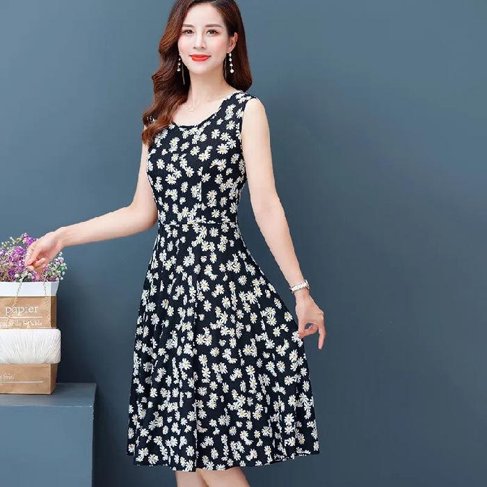 Summer new floral dress medium and long round neck waist thin vest skirt bottom skirt children M
Summer new floral dress medium and long round neck waist thin vest skirt bottom skirt children M