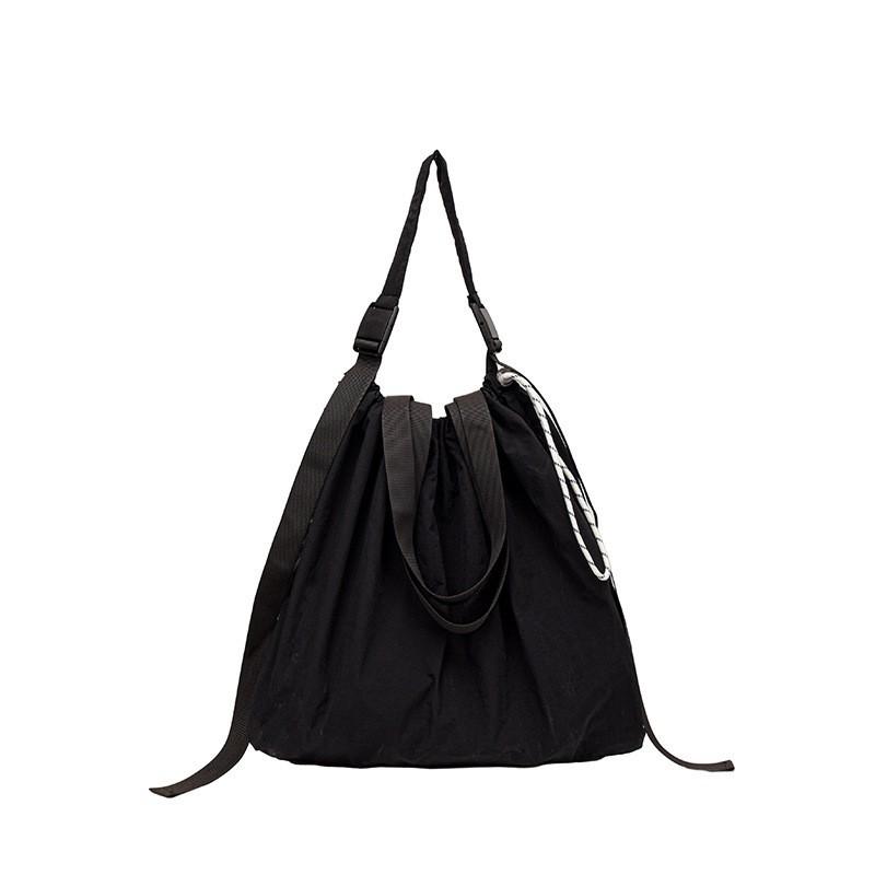 Simple Shoulder Bag Women Multi-purpose Large-capacity Drawstring Cross-body Light Nylon Cloth Tote
Simple Shoulder Bag Women Multi-purpose Large-capacity Drawstring Cross-body Light Nylon Cloth Tote