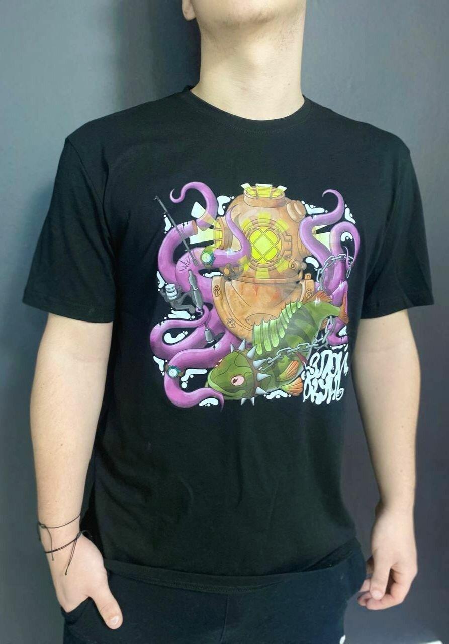 Black fitted t-shirt with print and text 4XL
Black fitted t-shirt with print and text 4XL