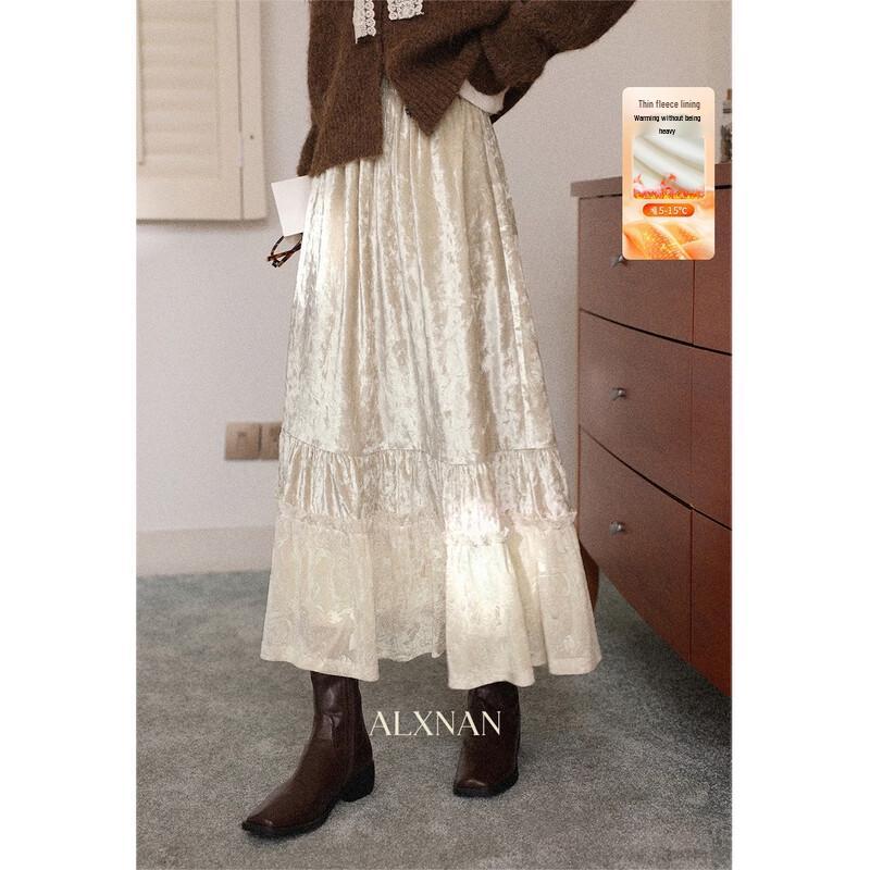 French Vintage Velvet A-Line Midi Skirt L
French Vintage Velvet A-Line Midi Skirt L