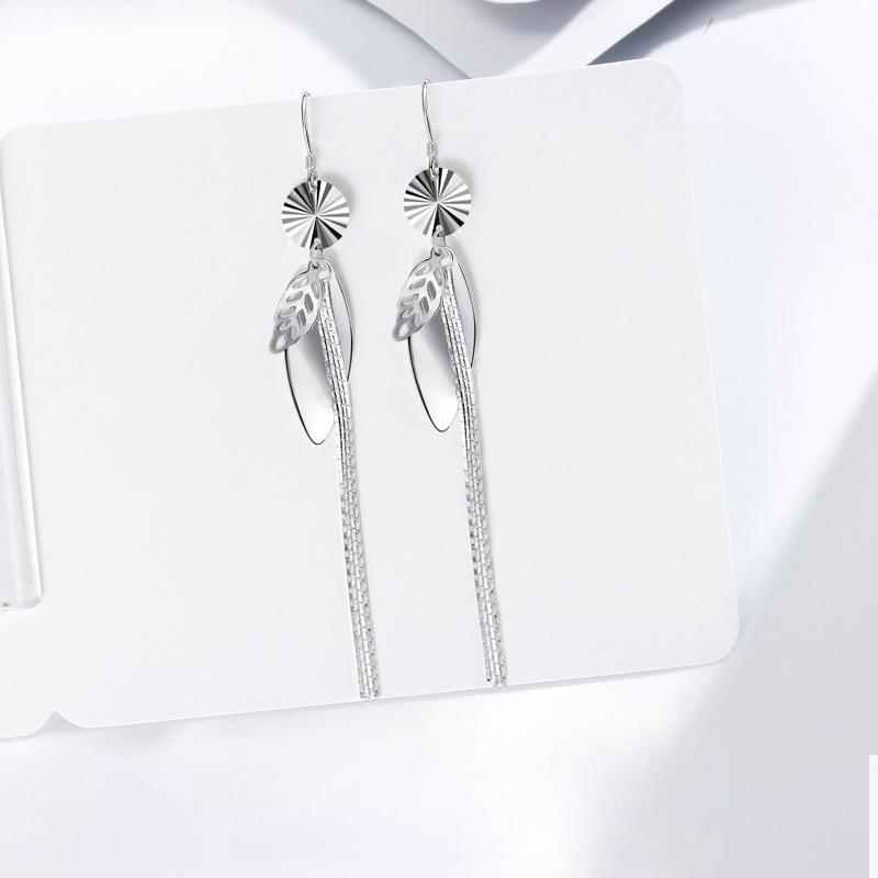 Mori Deciduous Leaf Fringed Earrings Women s Fashion Earrings Round Face Thin Temperament Girls Earrings
Mori Deciduous Leaf Fringed Earrings Women s Fashion Earrings Round Face Thin Temperament Girls Earrings