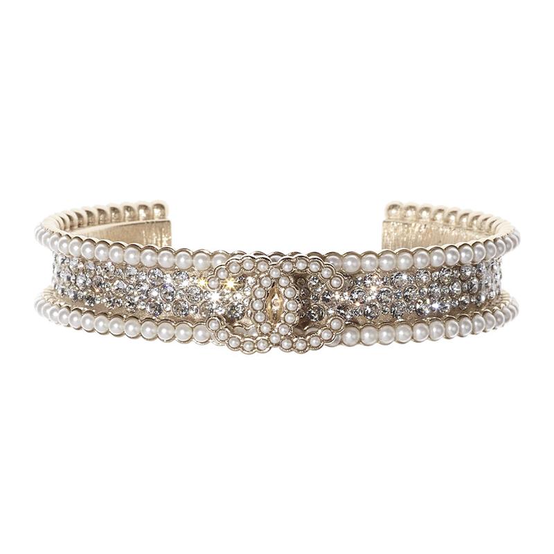 CHANEL Metal Pearl Bracelet Women s Gold золотий
CHANEL Metal Pearl Bracelet Women s Gold золотий