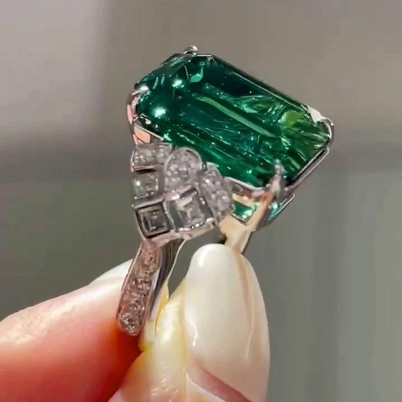 CAOSHI Gorgeous Bright Green Zirconia Ring Lady Engagement Party Zircon Temperament Female Anniversary Ceremony Accessories 6
CAOSHI Gorgeous Bright Green Zirconia Ring Lady Engagement Party Zircon Temperament Female Anniversary Ceremony Accessories 6