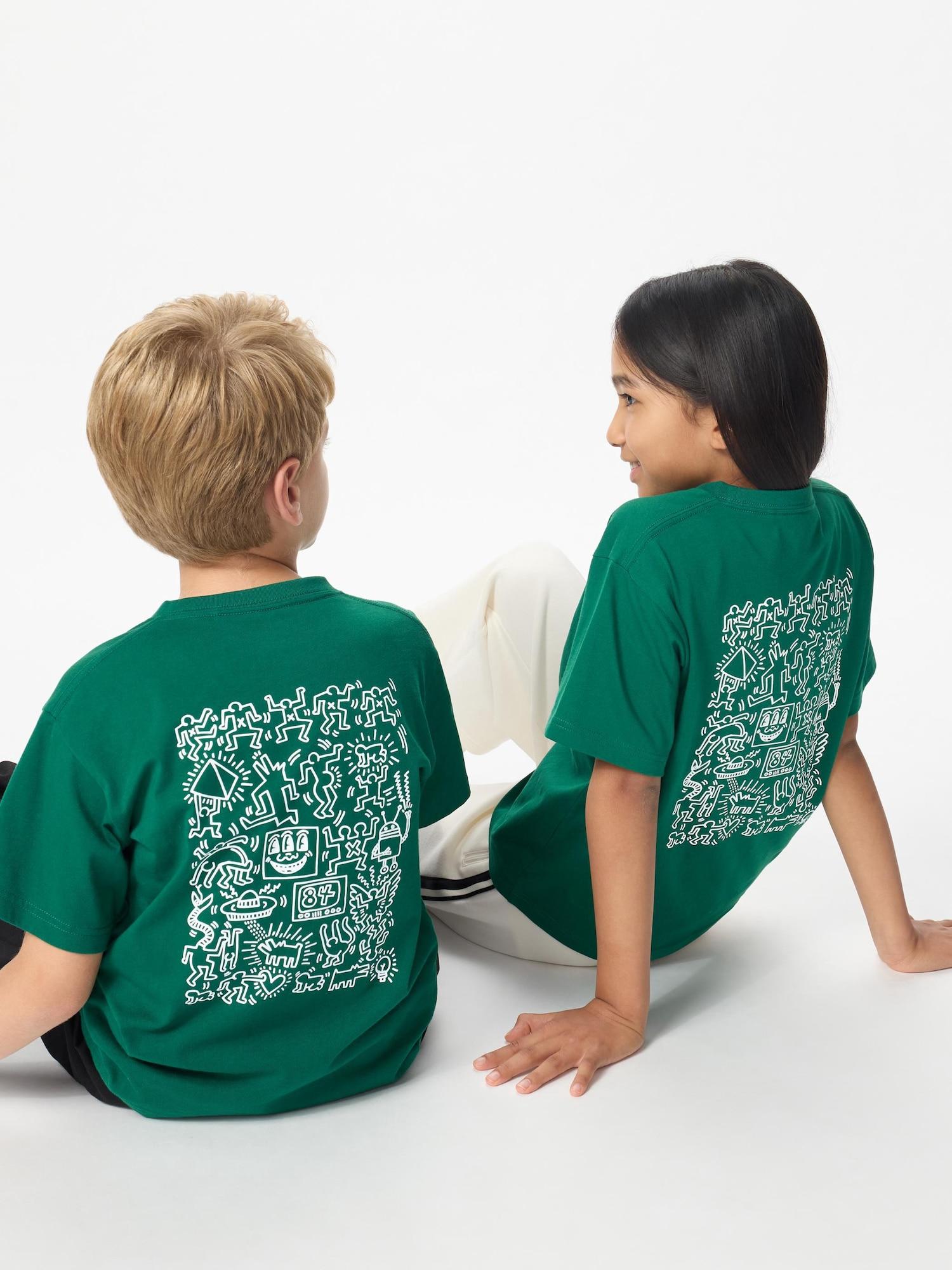 Uniqlo Футболка Kids Ny Pop Art UT Graphic с коротким рукавом KeiTh A 59 DARK GREEN/KIDS 160
Uniqlo Футболка Kids Ny Pop Art UT Graphic с коротким рукавом KeiTh A 59 DARK GREEN/KIDS 160